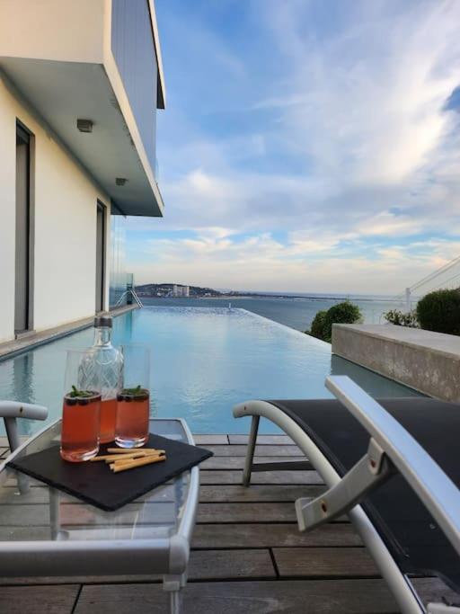 Modern With Sea & River View Pool And Gym. Lissabon