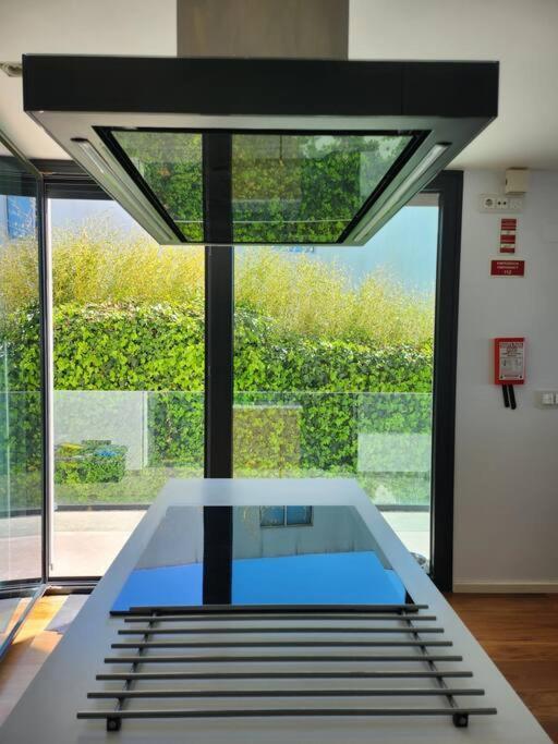 Modern With Sea & River View Pool And Gym. Lissabon