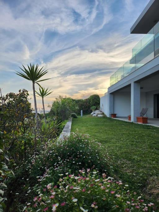 Modern With Sea & River View Pool And Gym. Villa Lissabon